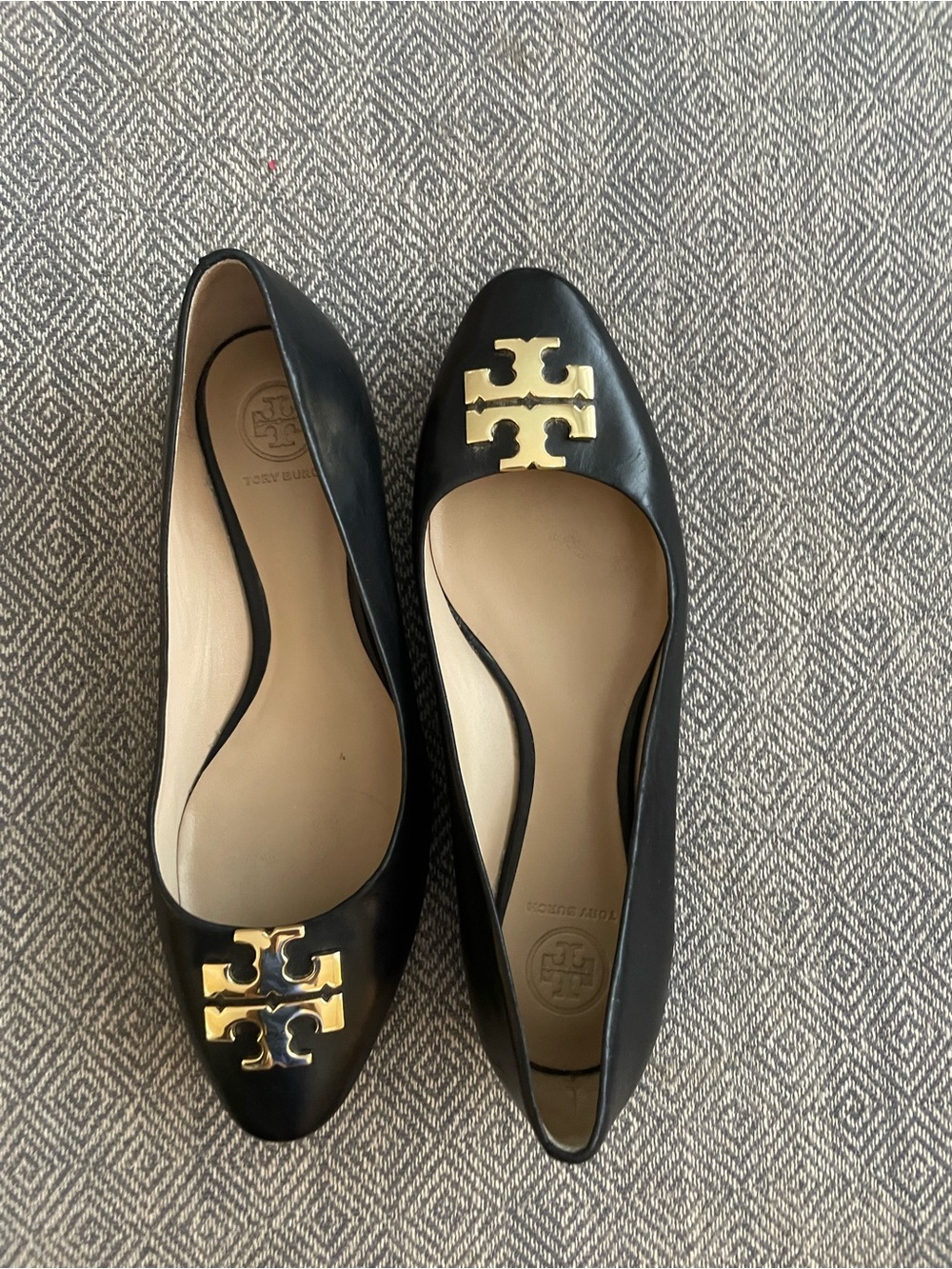 EUC Tory Burch Women's Black Leather Logo Ballet Flats W 7.5 - Picture 3 of 5